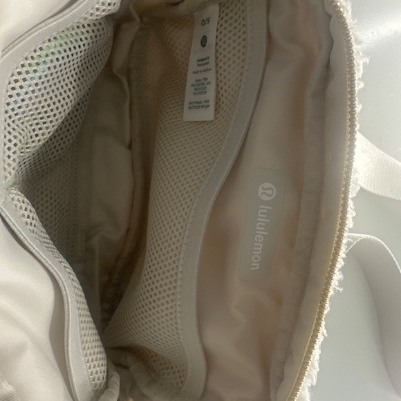 Lululemon Belt Bag - Picture 3 of 7